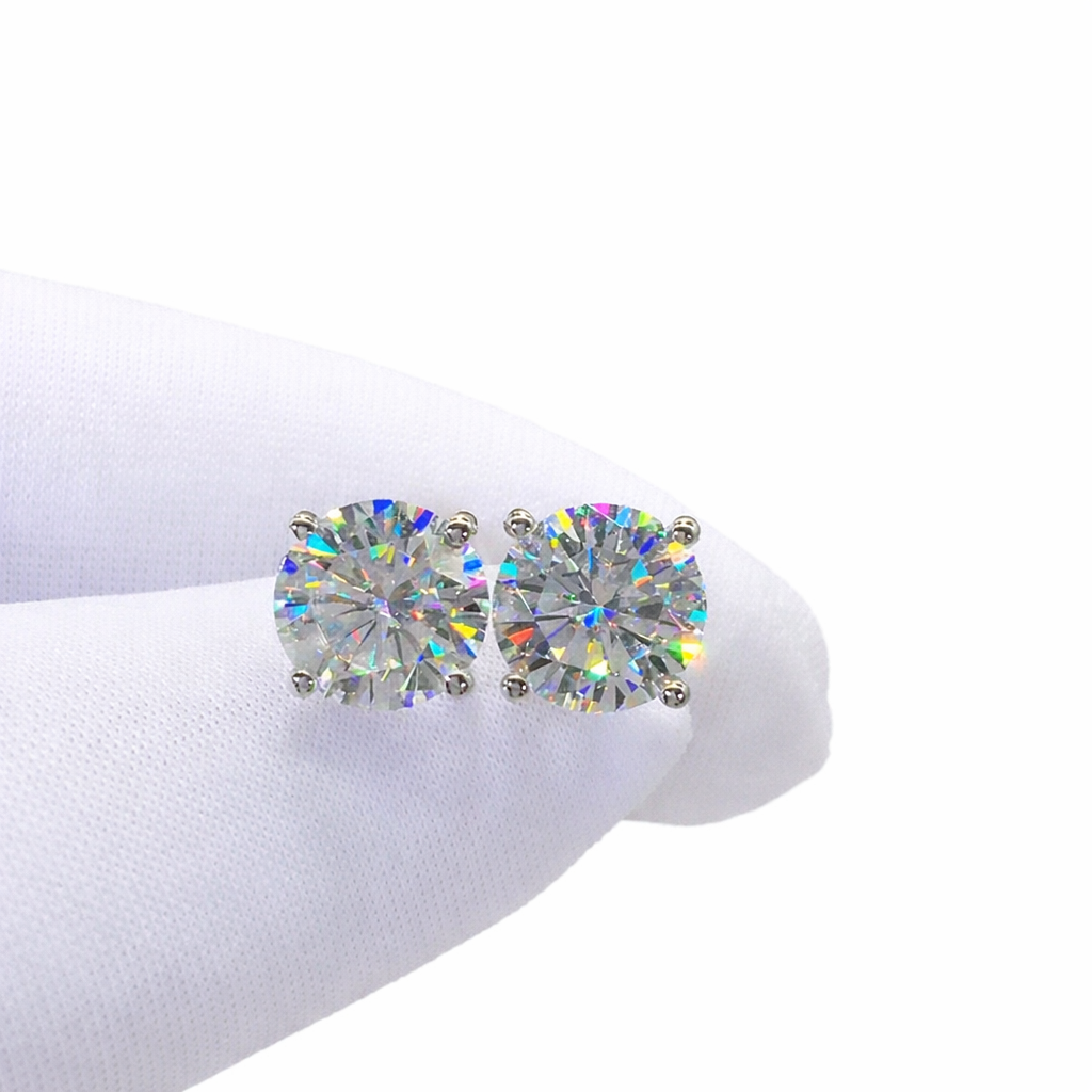 VVS Moissanite Stud Earrings (ALL SIZES)